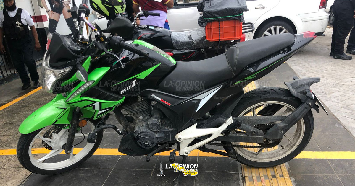 Derrapa motociclista en Curva Marina
