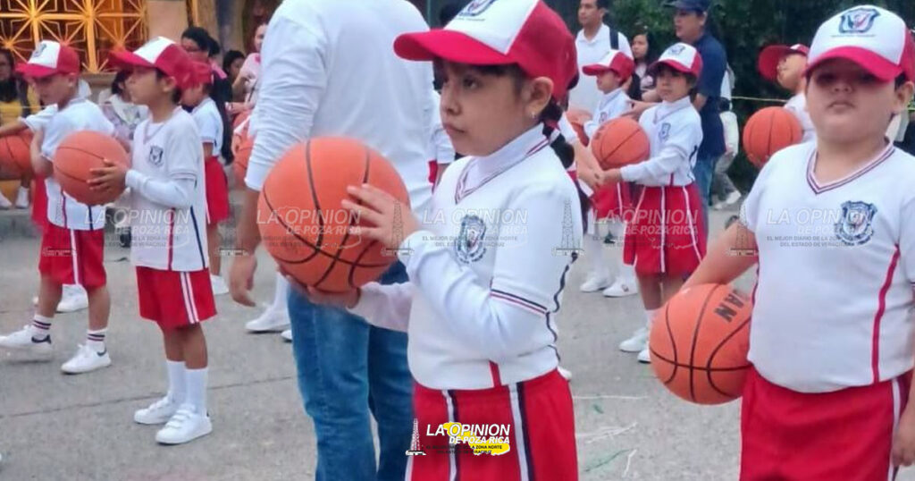 Rememoran el 113 Aniversario de la Revolución Mexicana en Coatzintla