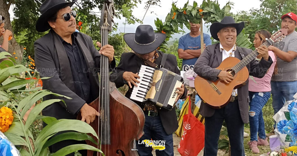 Festejan el ochavario en Cerroazulito
