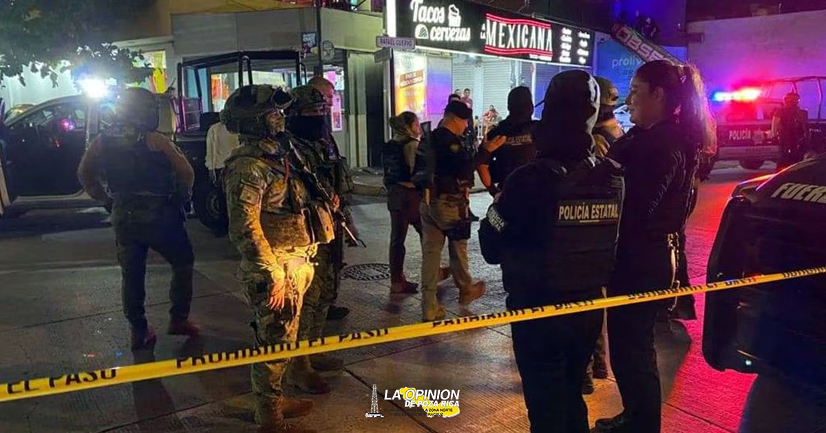 Policías agreden a reporteros durante cobertura de asalto a plaza en Veracruz