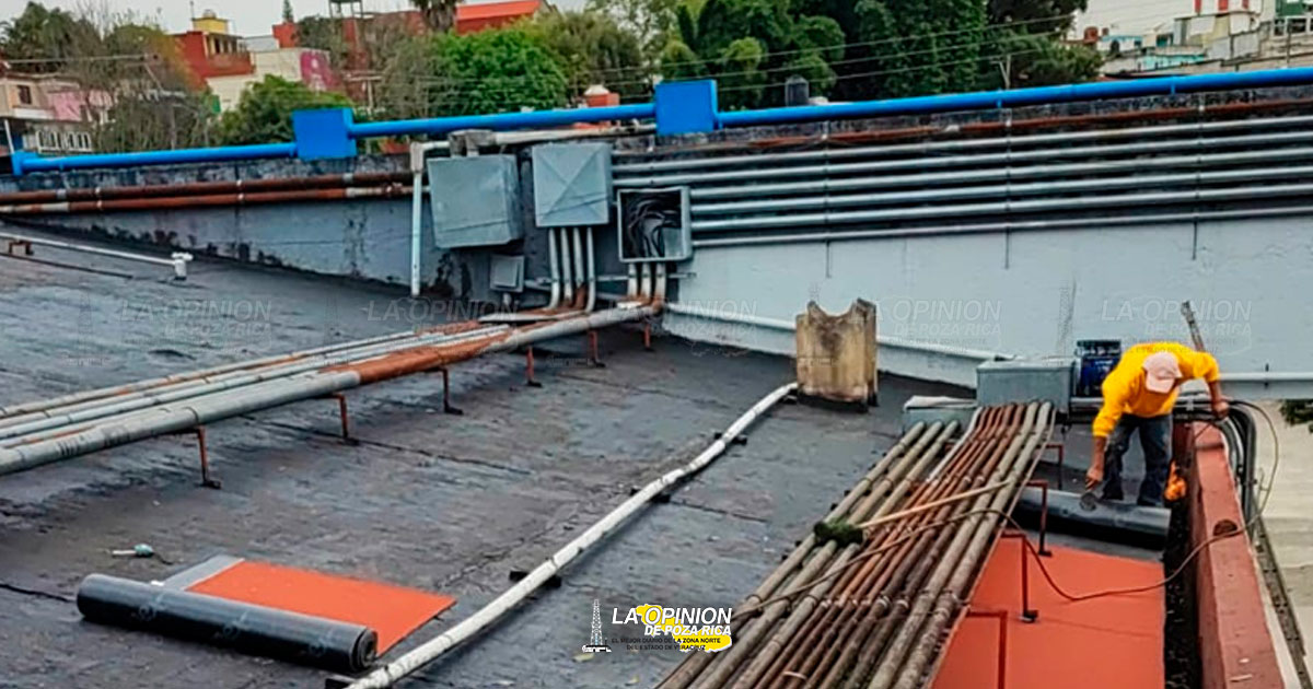 Atiende Issste, desperfecto en techo de la Clínica-Hospital de Xalapa