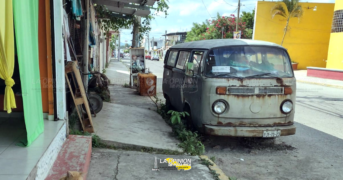 Autos maceta serán retirados de la vía pública