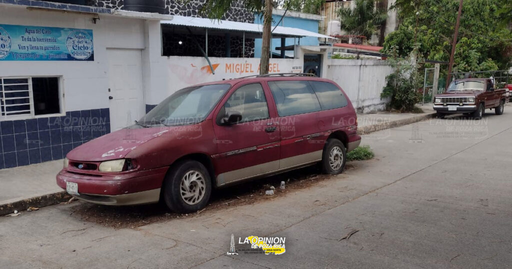 Autos maceta serán retirados de la vía pública