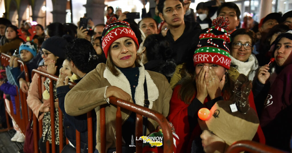 Exitosa caravana navideña en Xalapa