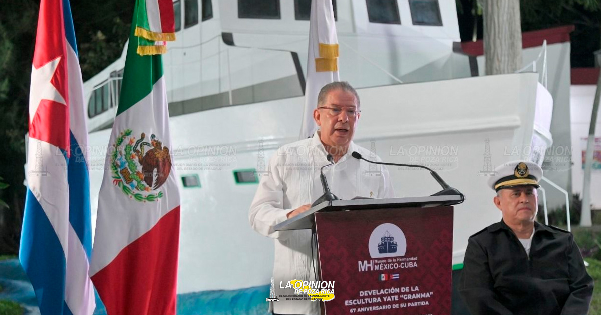 Fue develada la escultura del yate “Granma”, en el Museo de la Hermandad México-Cuba