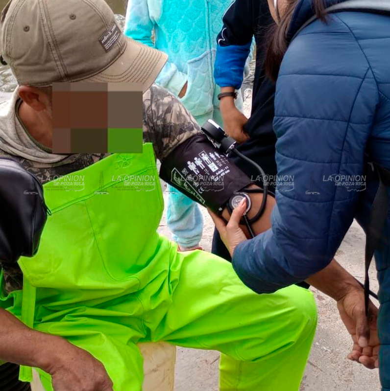 Rescatan pescadores de morir ahogados