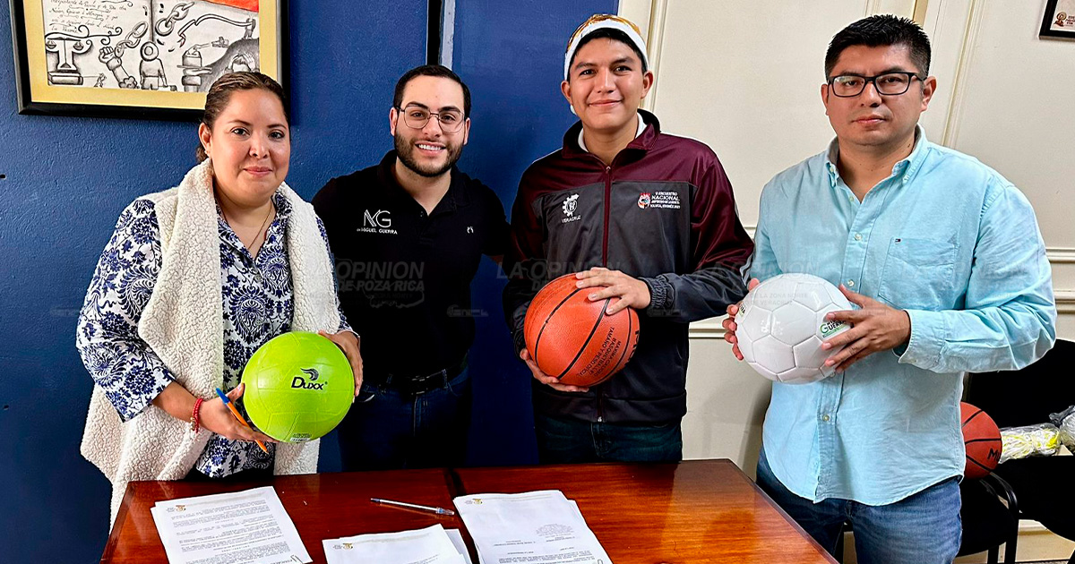 Firma convenio el CBTis N. 78 de Poza Rica con el Dr. Miguel Guerra