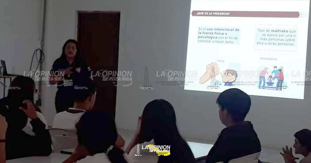 Orientan a jóvenes de bachillerato sobre emergencias