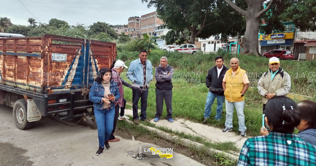 Clandestinas tomas de drenaje en un dren pluvial generan contaminación