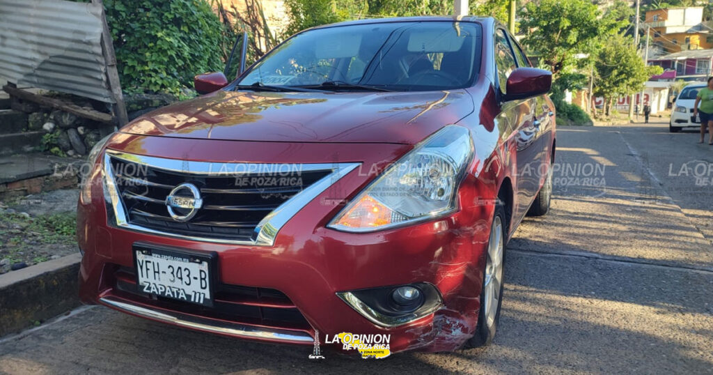 Menor chocó contra un vehículo