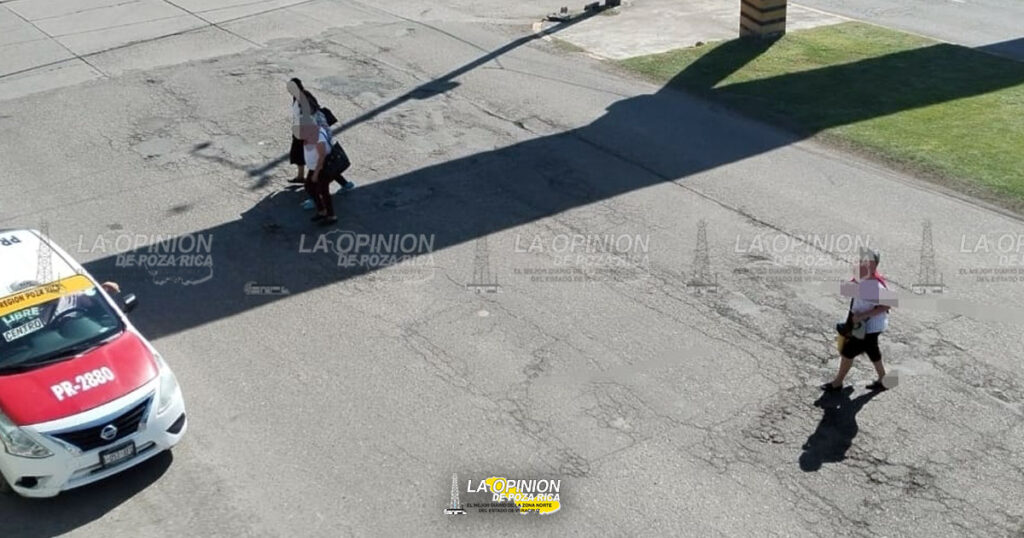 Prefieren arriesgar su vida que usar los puentes peatonales