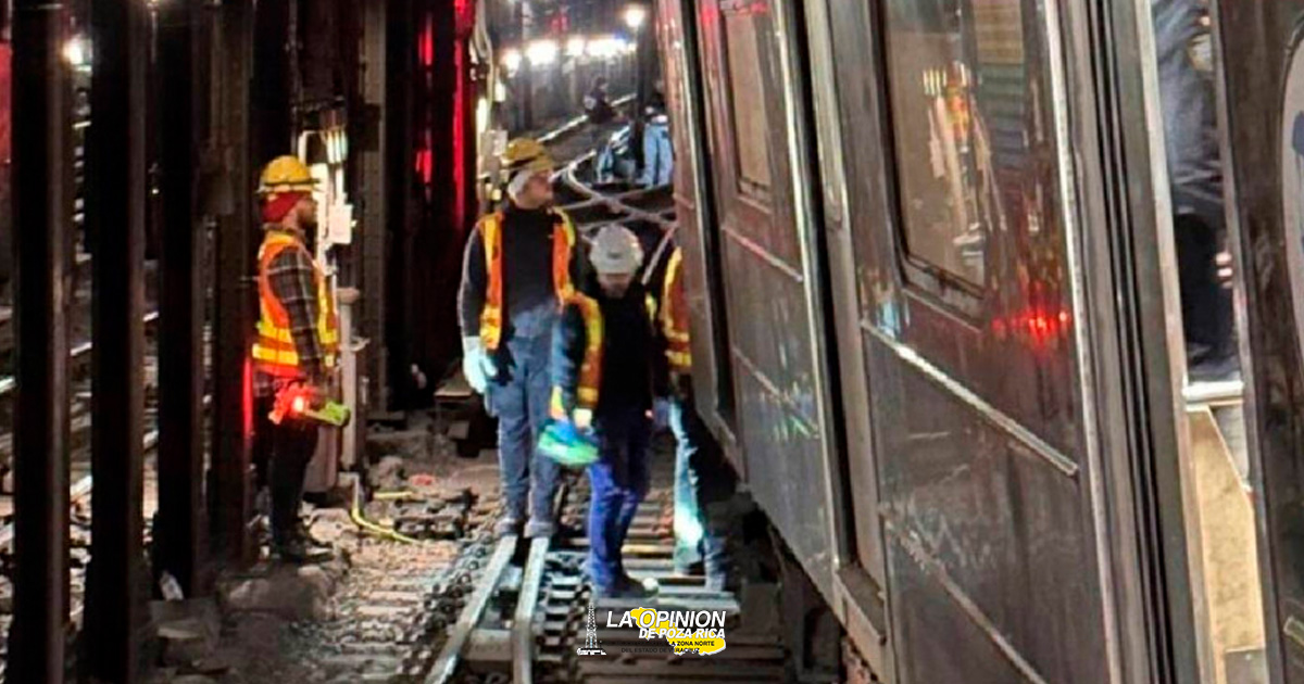 Dos vagones del metro de Nueva York chocan