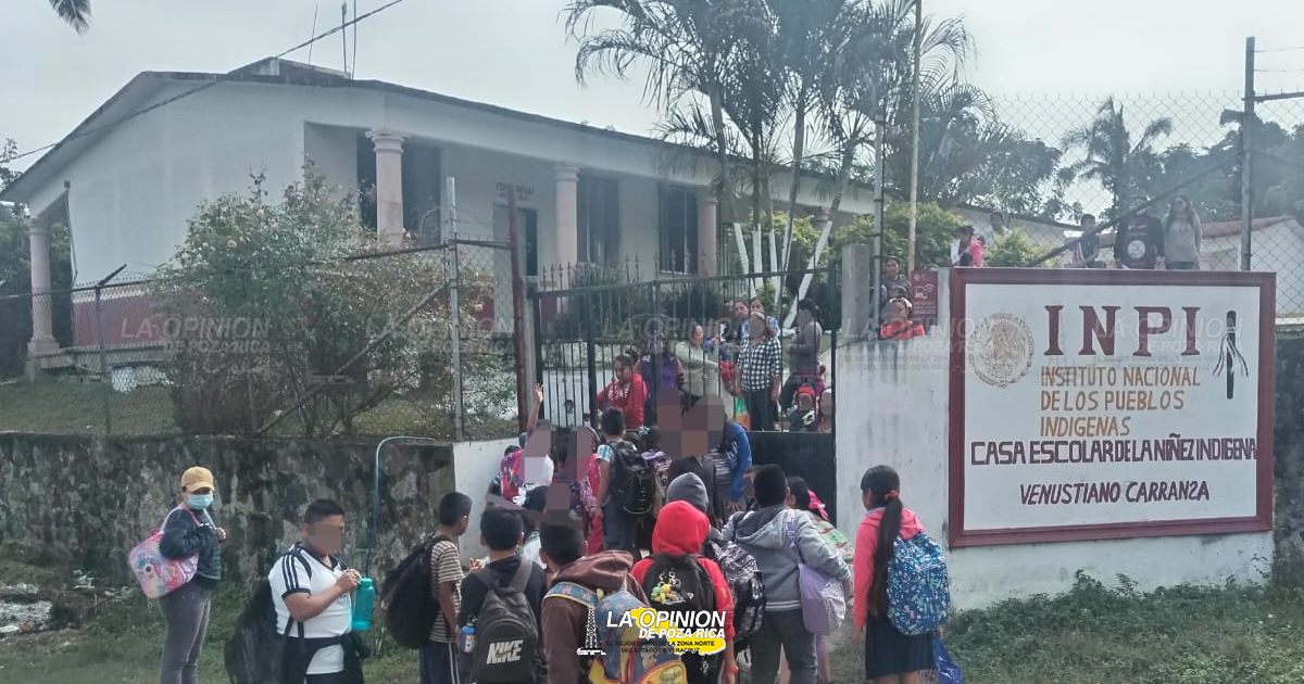Padres de familia tomaron albergue indígena en La Grandeza, Papantla