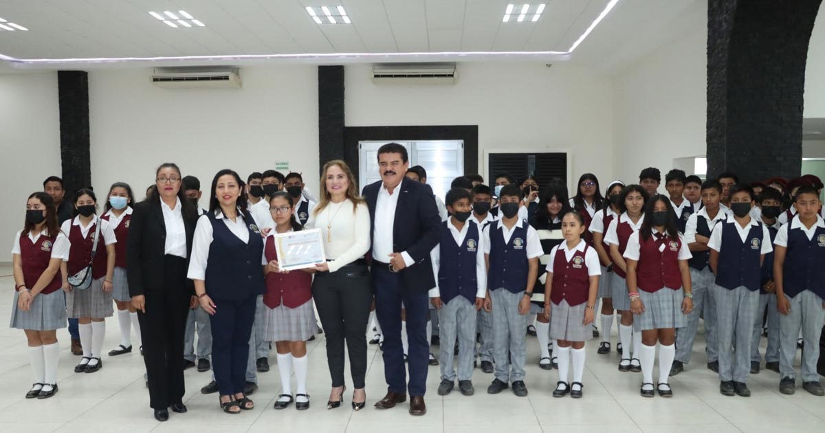 Ratifica Leobardo Gómez respaldo a sector educativo