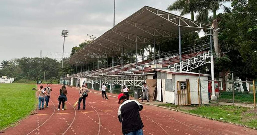 Embellecen instalaciones del estadio Luis "Matador" Hernández