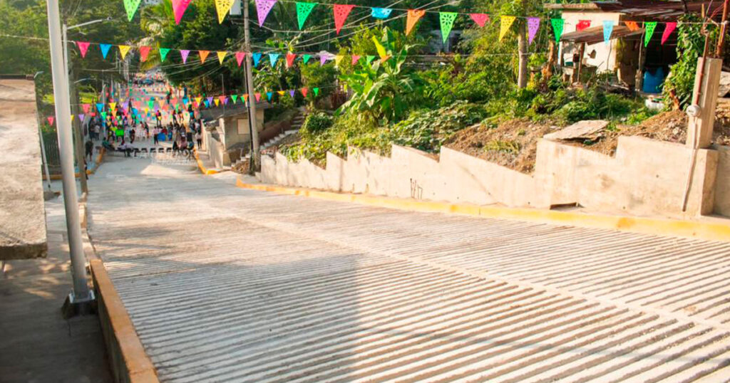 'Pulpo' Remes entrega obra en la colonia la Agustín Lara por 4.3 MDP