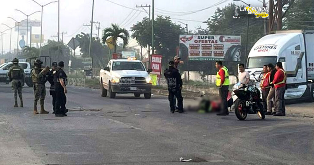 Motociclista atropella mujer en carretera PR-Coatzintla