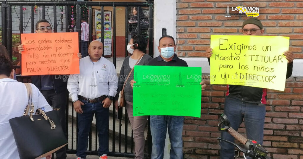 Quieren maestros en la Israel C. Téllez