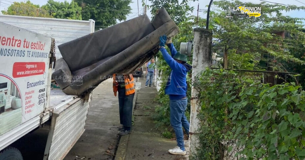 Destruyen más 8 toneladas de cacharro en la Agustín Lara