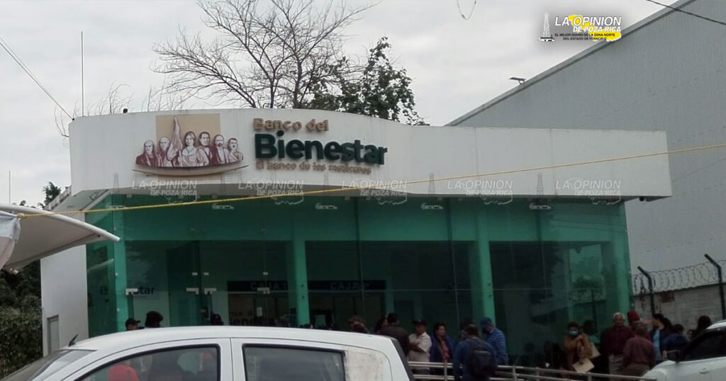 Revienta servicio en banco de la 4T