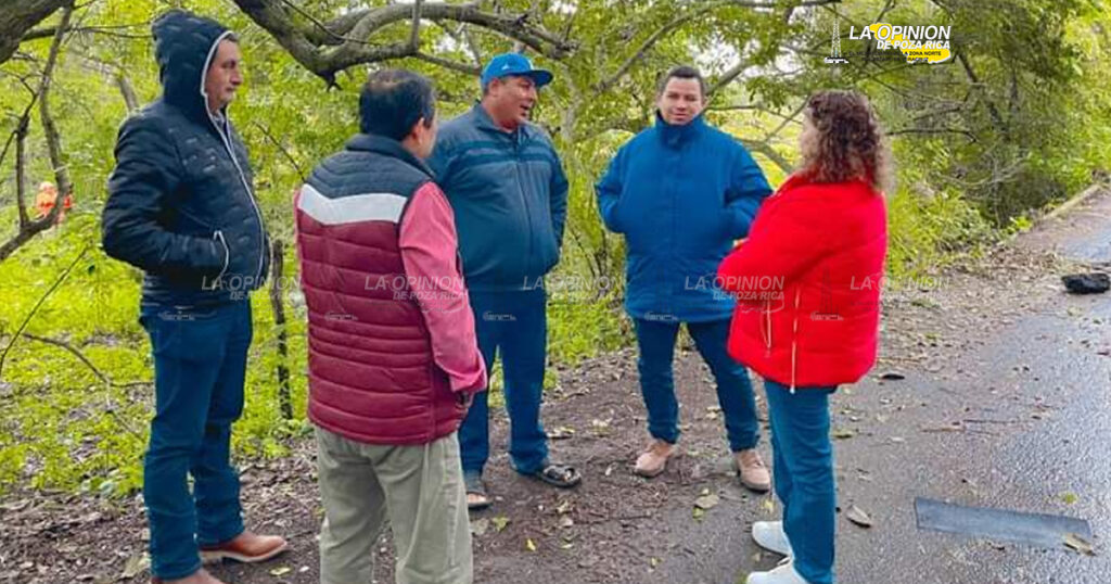 Sufre daños puente en la brecha huasteca
