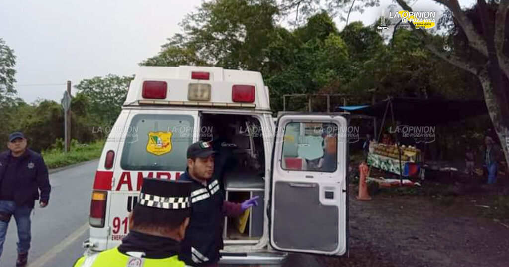 Volcadura de Camioneta Deja tres lesionados