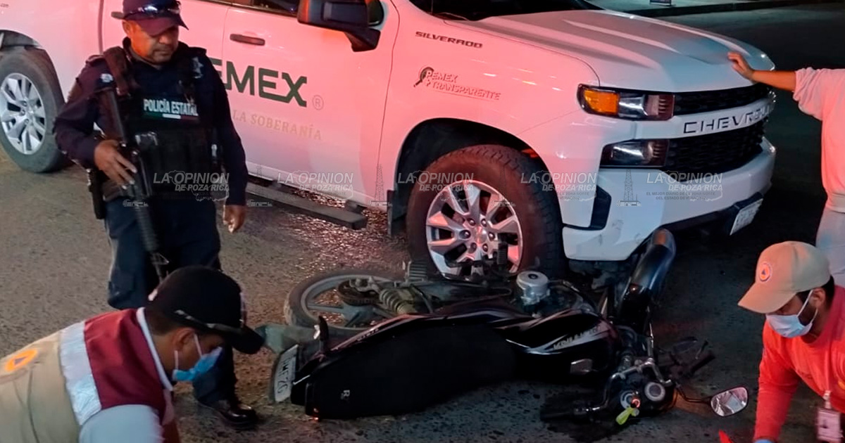 Petrolero derriba a motociclista