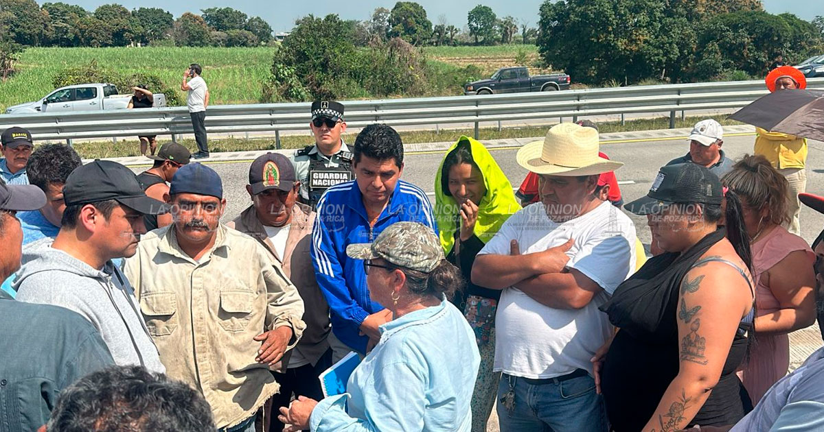 Bloquean autopista Cordoba-Veracruz