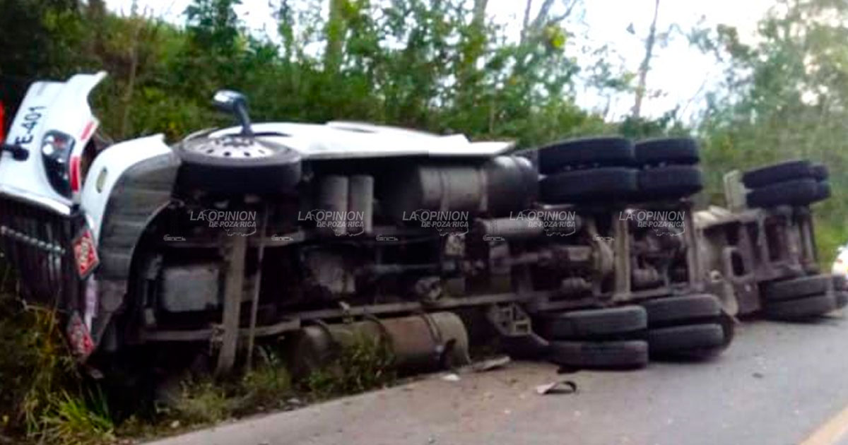 Por un accidente cierran la carretera Álamo-Pánuco