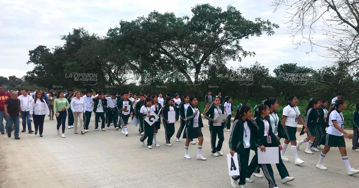 Disfrutan del primer “puentecito” del 2024