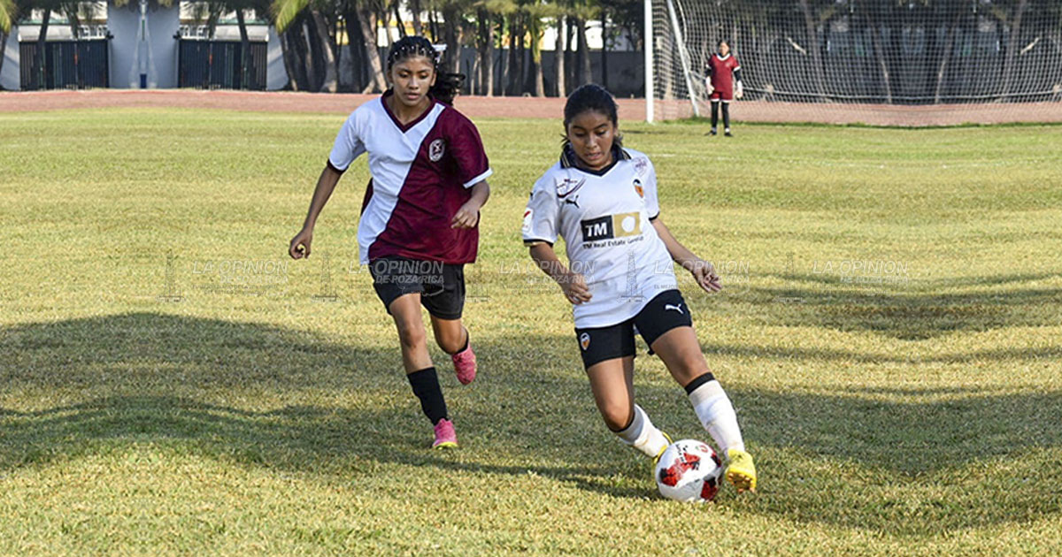 Brillan de inicio y las apagan al final en el estatal