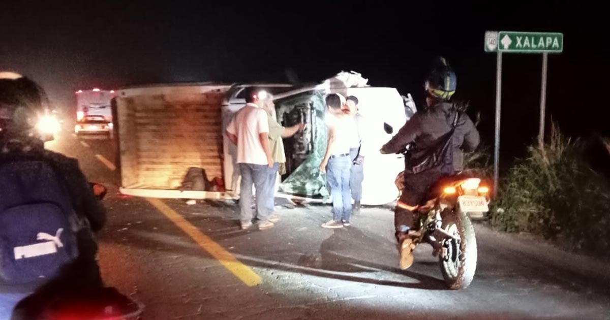 Colisión entre vehículos en la Veracruz - Xalapa