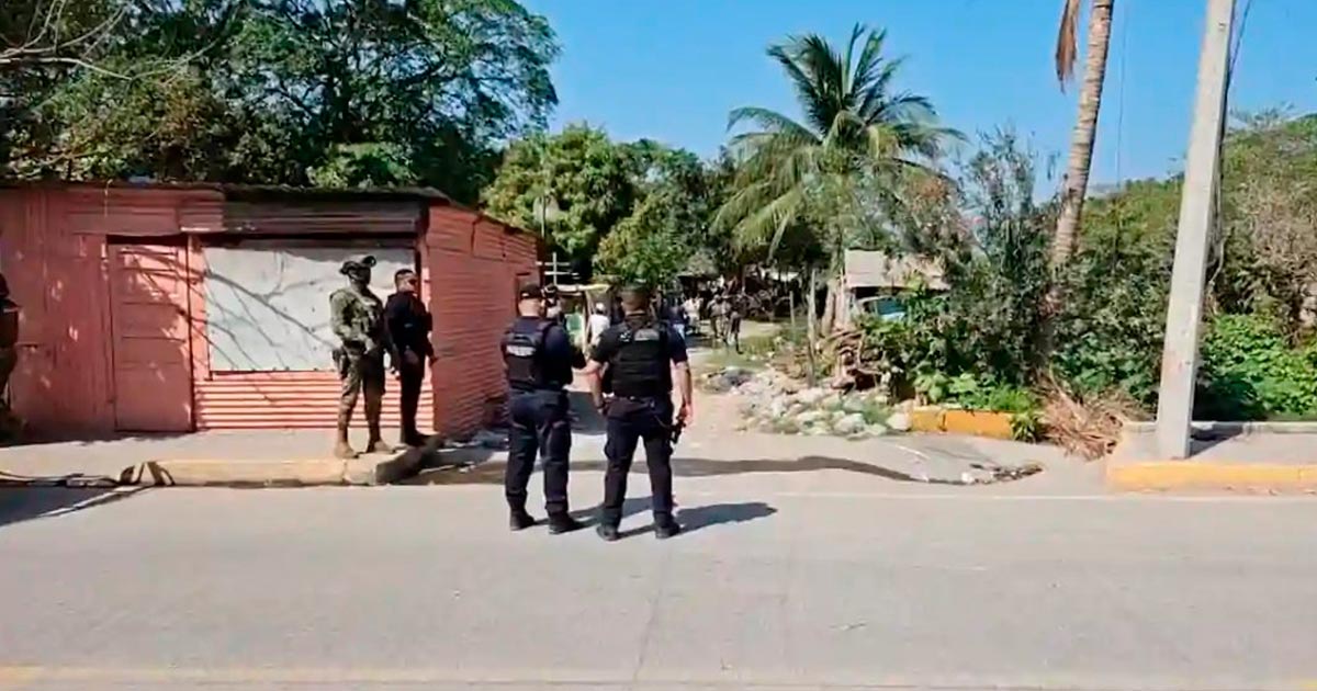 Atacan a balazos a padre e hijo