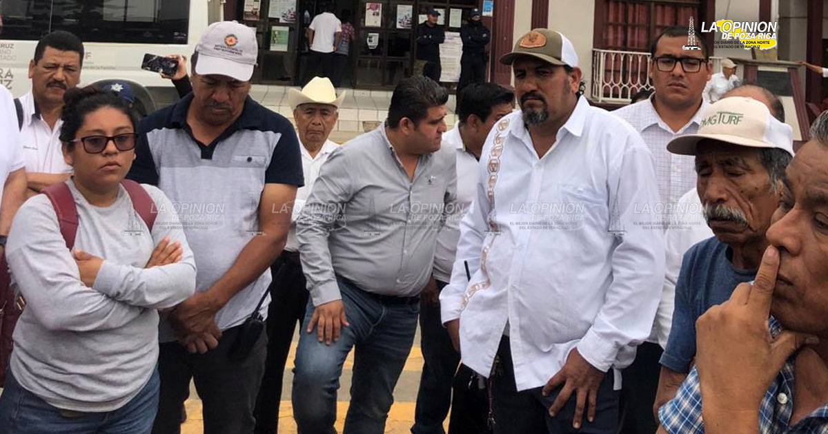 ¡Reclamo de comunidades a alcalde de Cazones!
