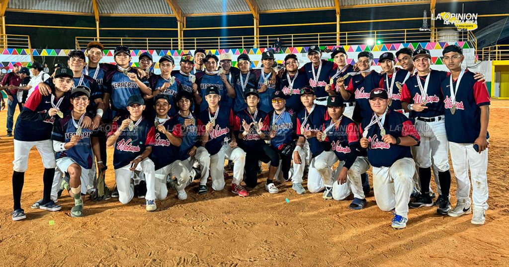 La selección de softbol de Poza Rica son campeones estatales de la CONADE
