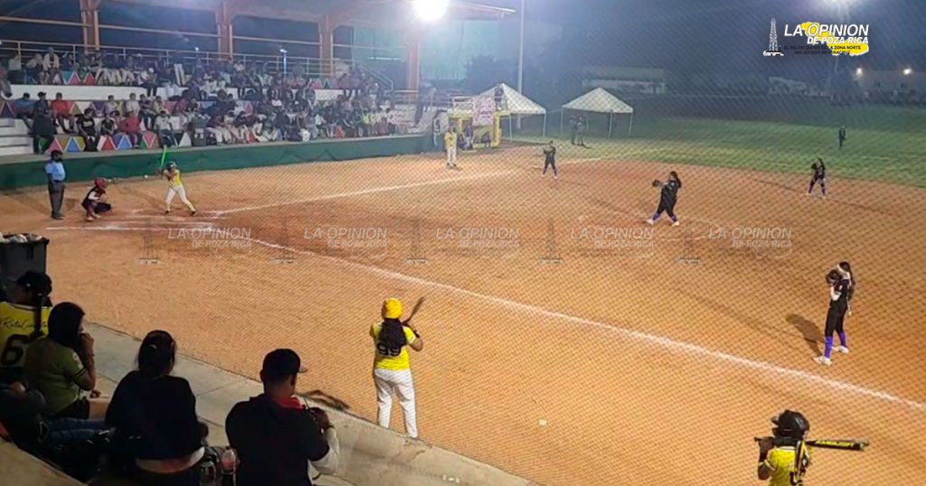 La selección de softbol de Poza Rica son campeones estatales de la CONADE