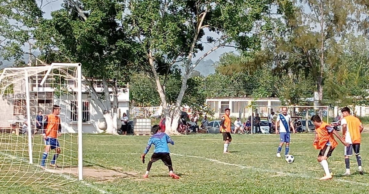 PRETEMPORADA DE LA LIGA DE FUTBOL DE P.R Debutan chicos futbolistas de 11 y 13 años