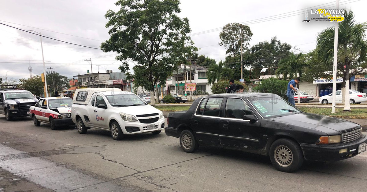 Choque múltiple en bulevar Adolfo Ruiz Cortines