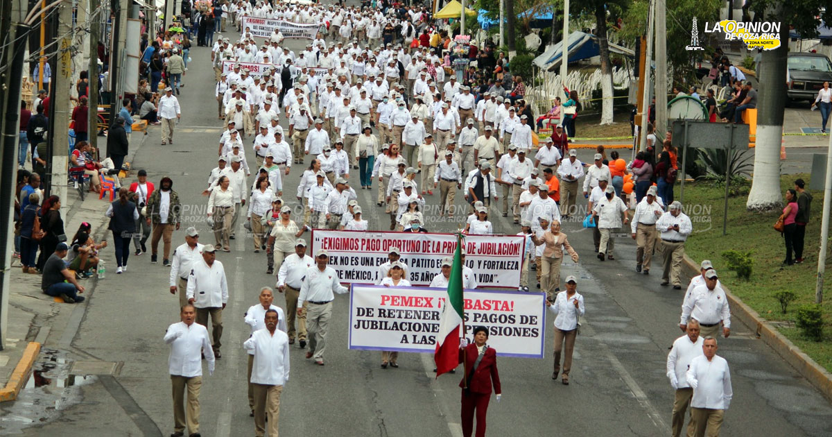 Adelantan desfile del 18 de Marzo en Poza Rica