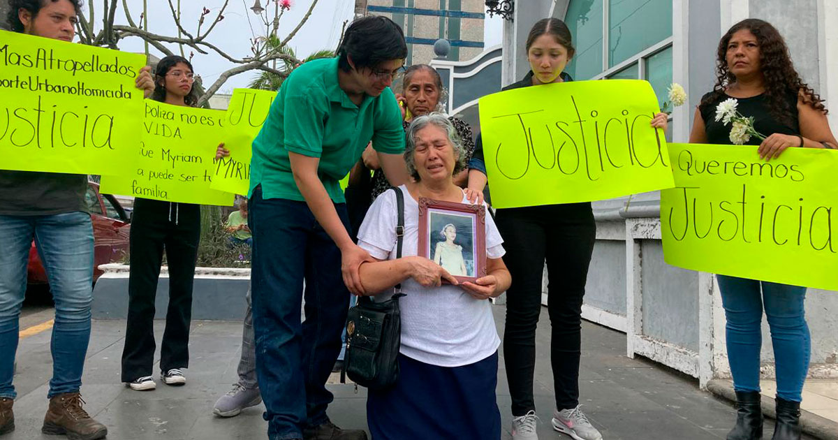 Se manifiesta familia de reportera fallecida en Veracruz puerto