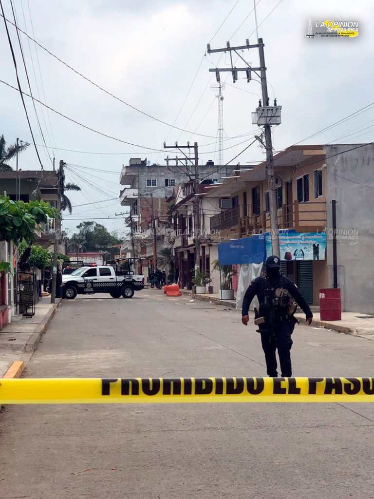 Abandonan restos humanos en Cazones