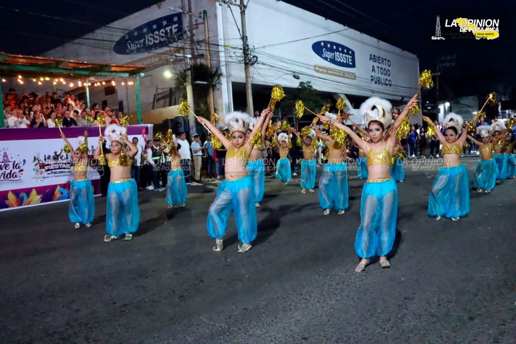 Celebran con carnaval el 86 Aniversario de la Expropiación Petrolera
