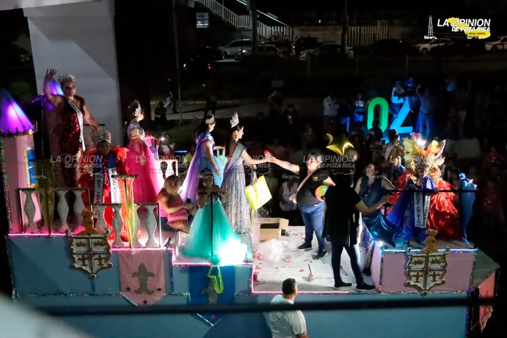 Celebran con carnaval el 86 Aniversario de la Expropiación Petrolera