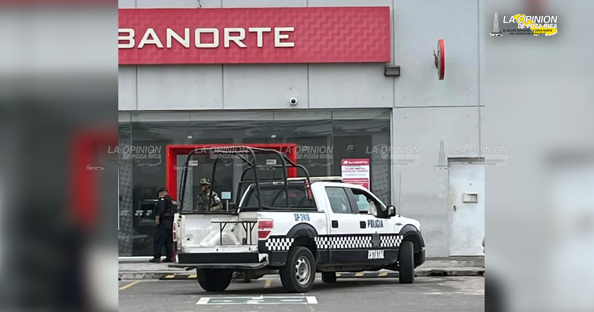 Cuentahabiente quita pistola a sus asaltantes y evita robo