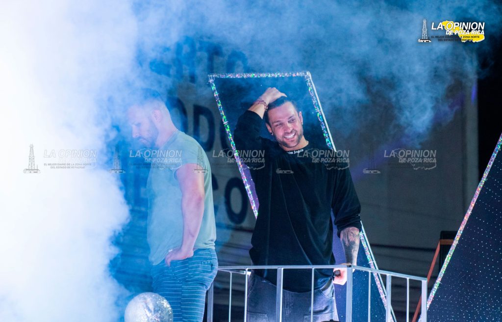 Miles de personas asisten a Fiestas del Petróleo 2024