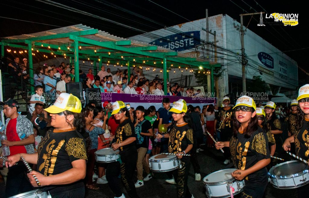 Miles de personas asisten a Fiestas del Petróleo 2024