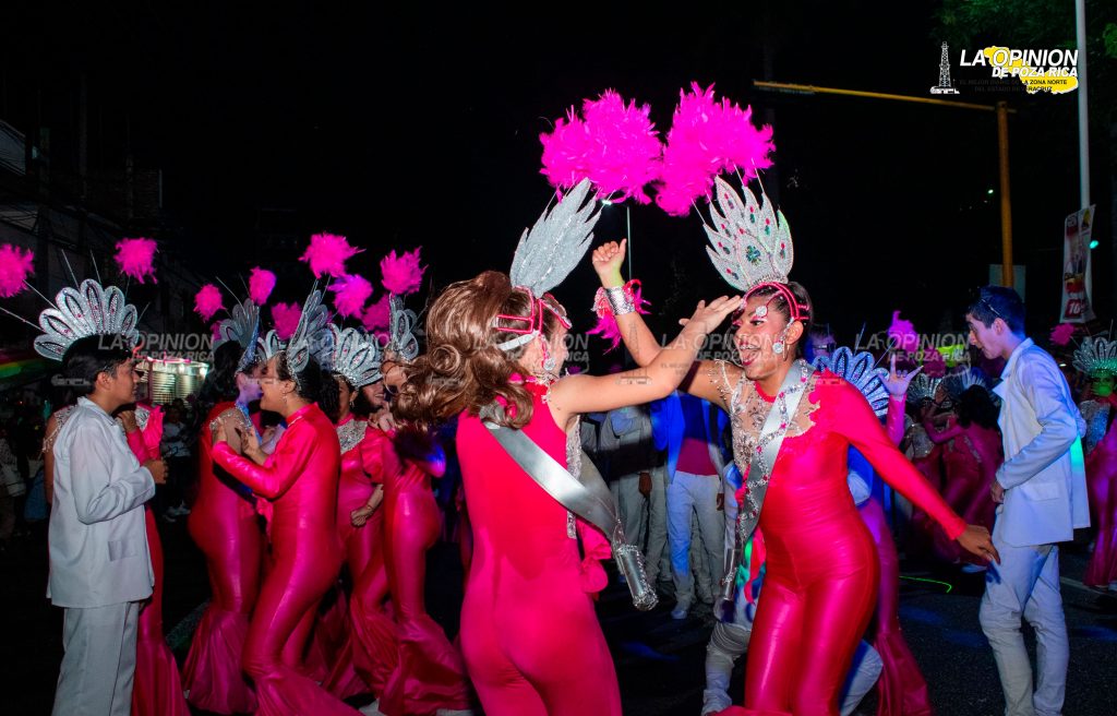 Miles de personas asisten a Fiestas del Petróleo 2024