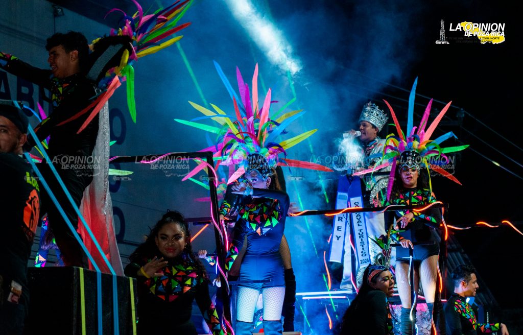 Miles de personas asisten a Fiestas del Petróleo 2024