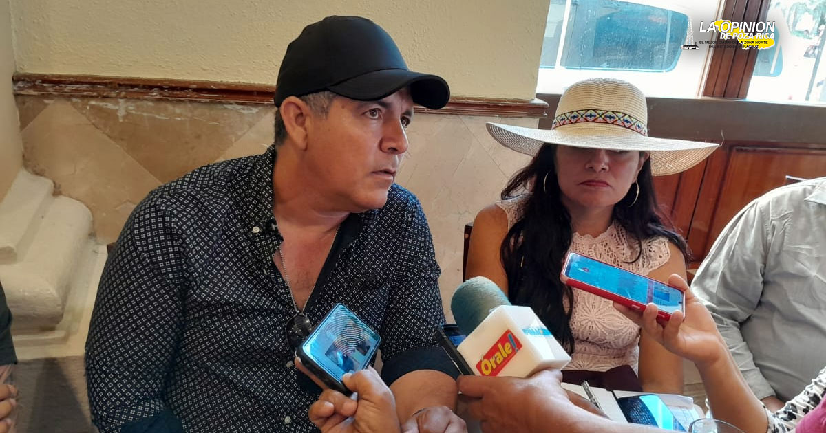 Policía Estatal y Fuerza Civil golpea y extorsiona a motociclista en Veracruz