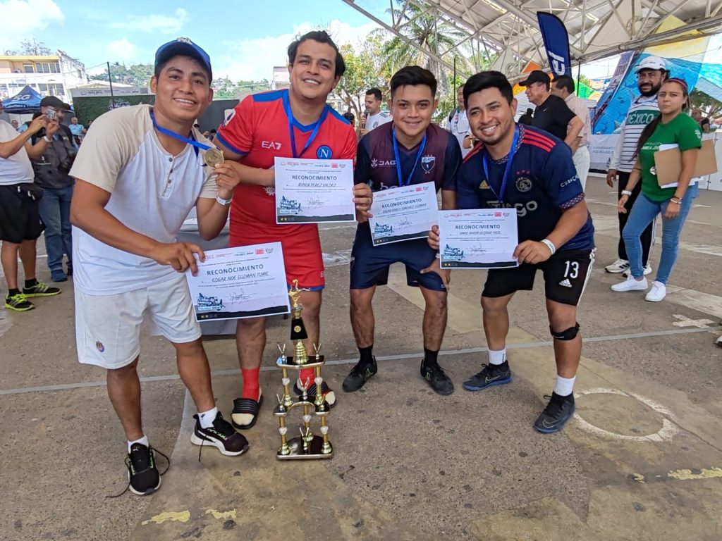 Culmina el torneo de futbol Street Soccer